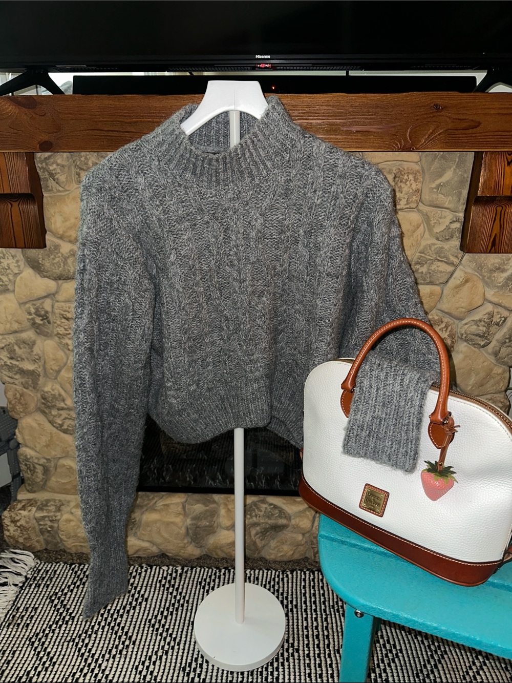 🖤🤍🖤🤍Forever 21 Gray Cable Knit Turtleneck Sweater